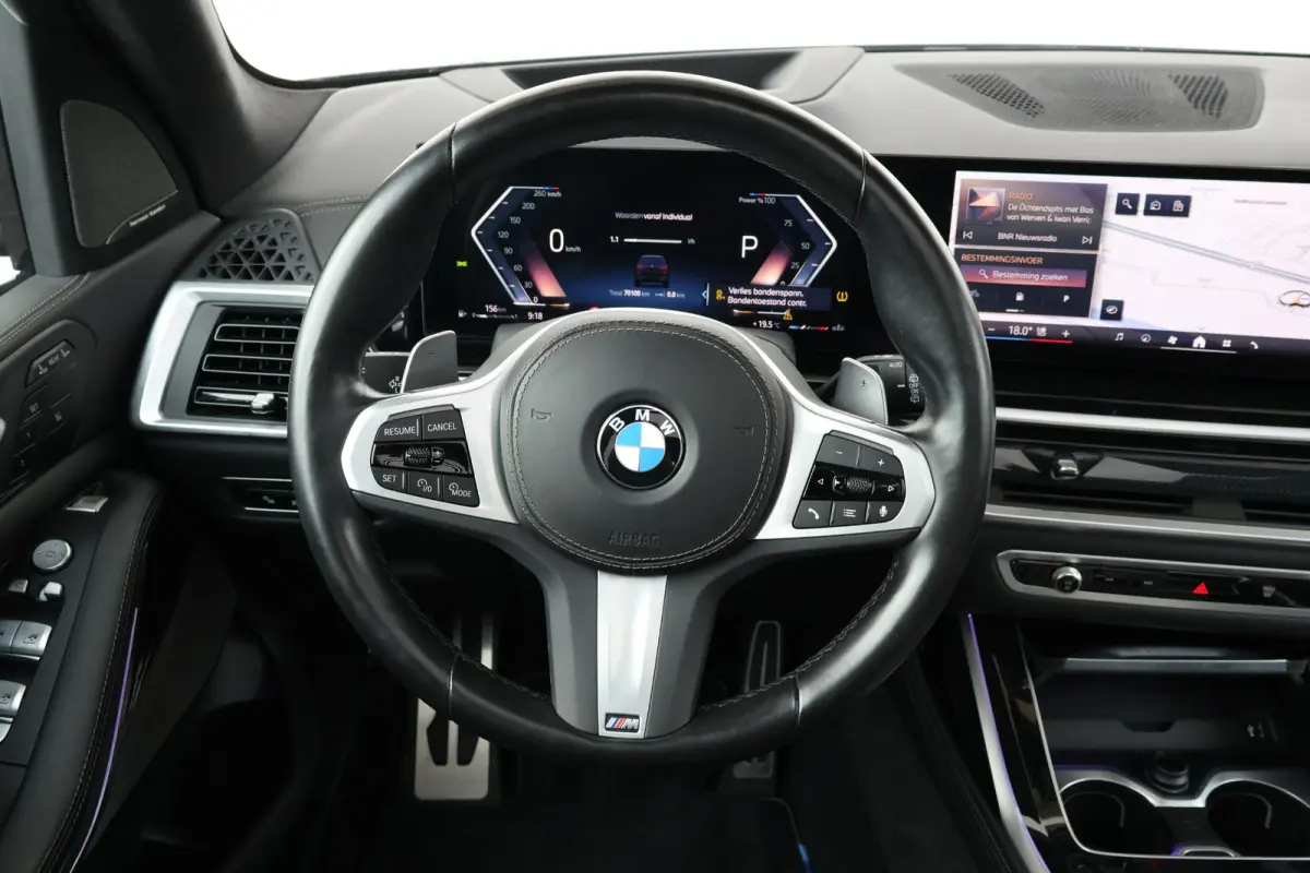 xDrive40d | Sport pakket Pro | Panorama Dak | Driving Assistant Professional | Harman Kardon | Trekhaak | Stoel Verwarming Voor en Achter | Soft-Close | Comfortstoelen | M-Sport Uitlaat | 22
