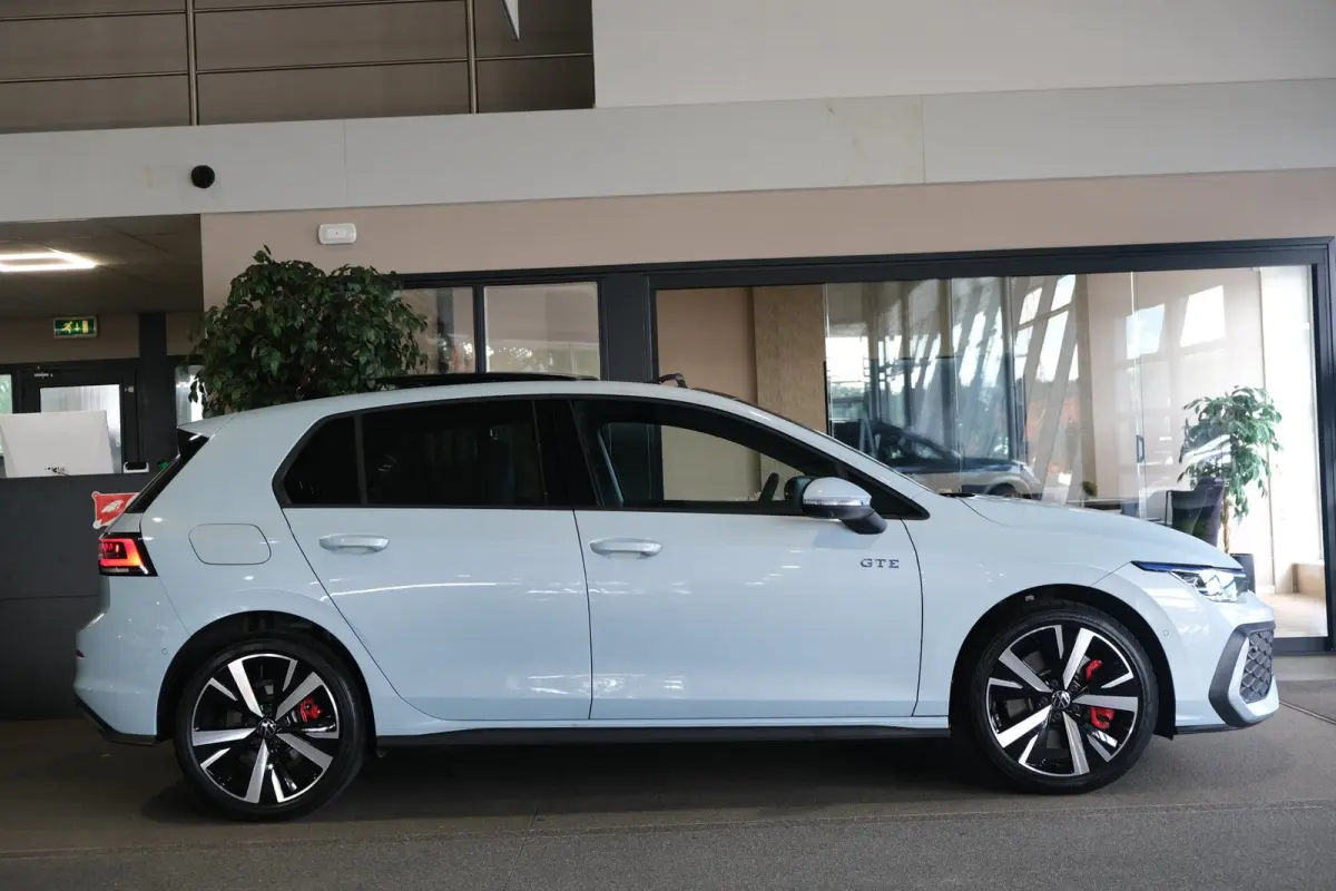 8.5 1.5 eHybrid GTE 272PK Facelift Pano Volleder 360Cam Trekhaak Keyless ACC Navi