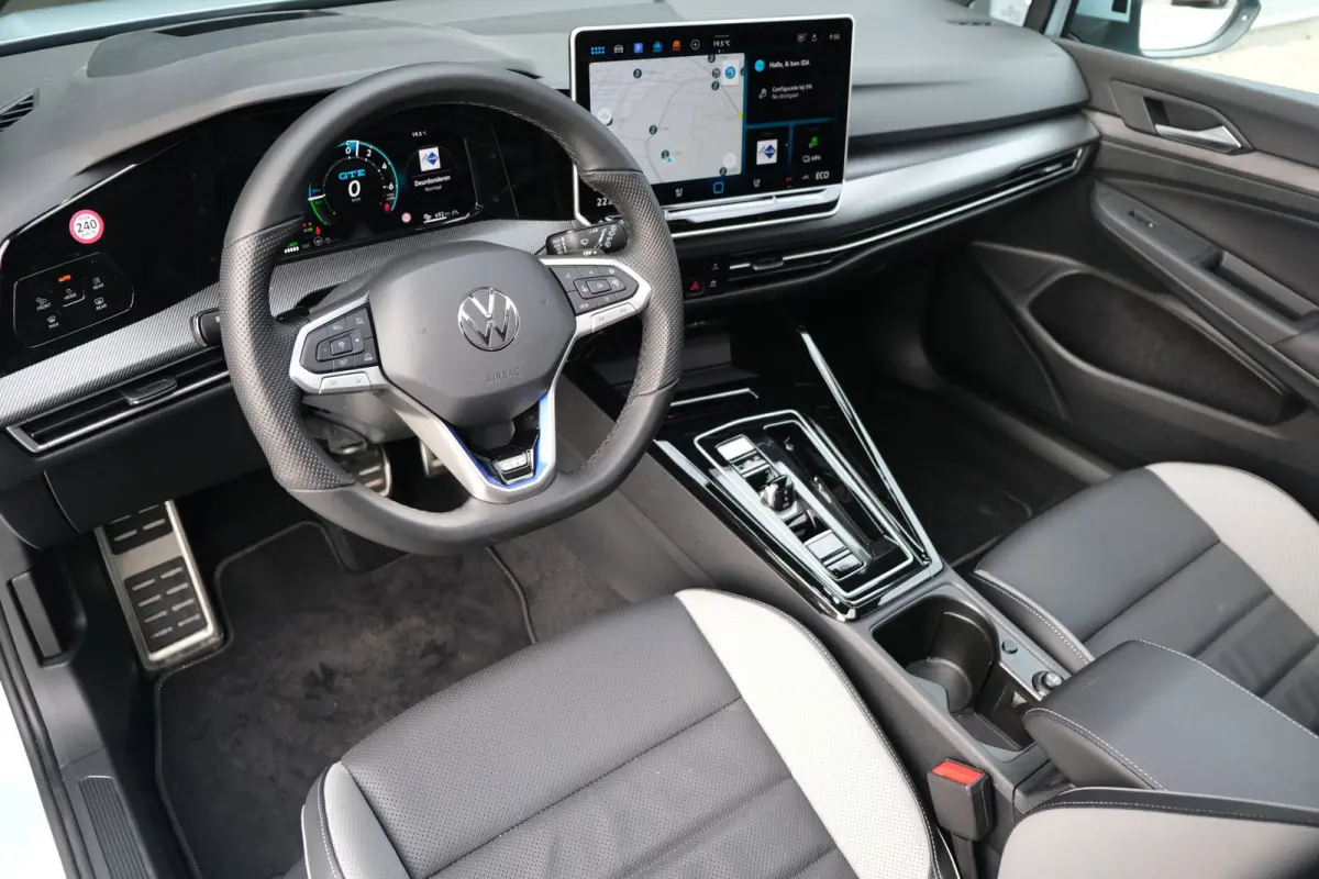 8.5 1.5 eHybrid GTE 272PK Facelift Pano Volleder 360Cam Trekhaak Keyless ACC Navi
