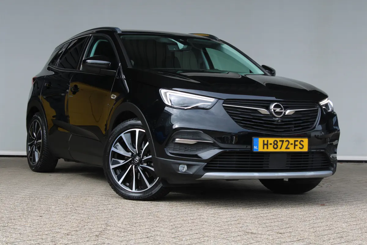 1.6 Turbo Hybrid4 Innovation | SOH 94% | Trekhaak | Camera | Lederen bekleding | Stoelverwarming | Navigatie |