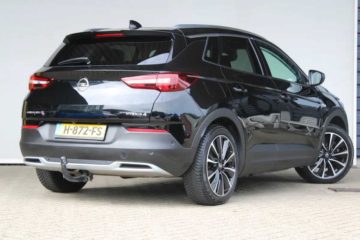1.6 Turbo Hybrid4 Innovation | SOH 94% | Trekhaak | Camera | Lederen bekleding | Stoelverwarming | Navigatie |