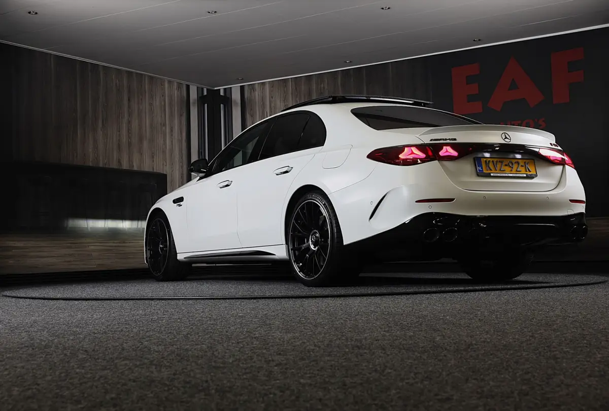 AMG 53 4MATIC+ / Hyperscreen / Performance Zetels / Head Up / Verkoeling / 360 Camera / Memory / Open Pano