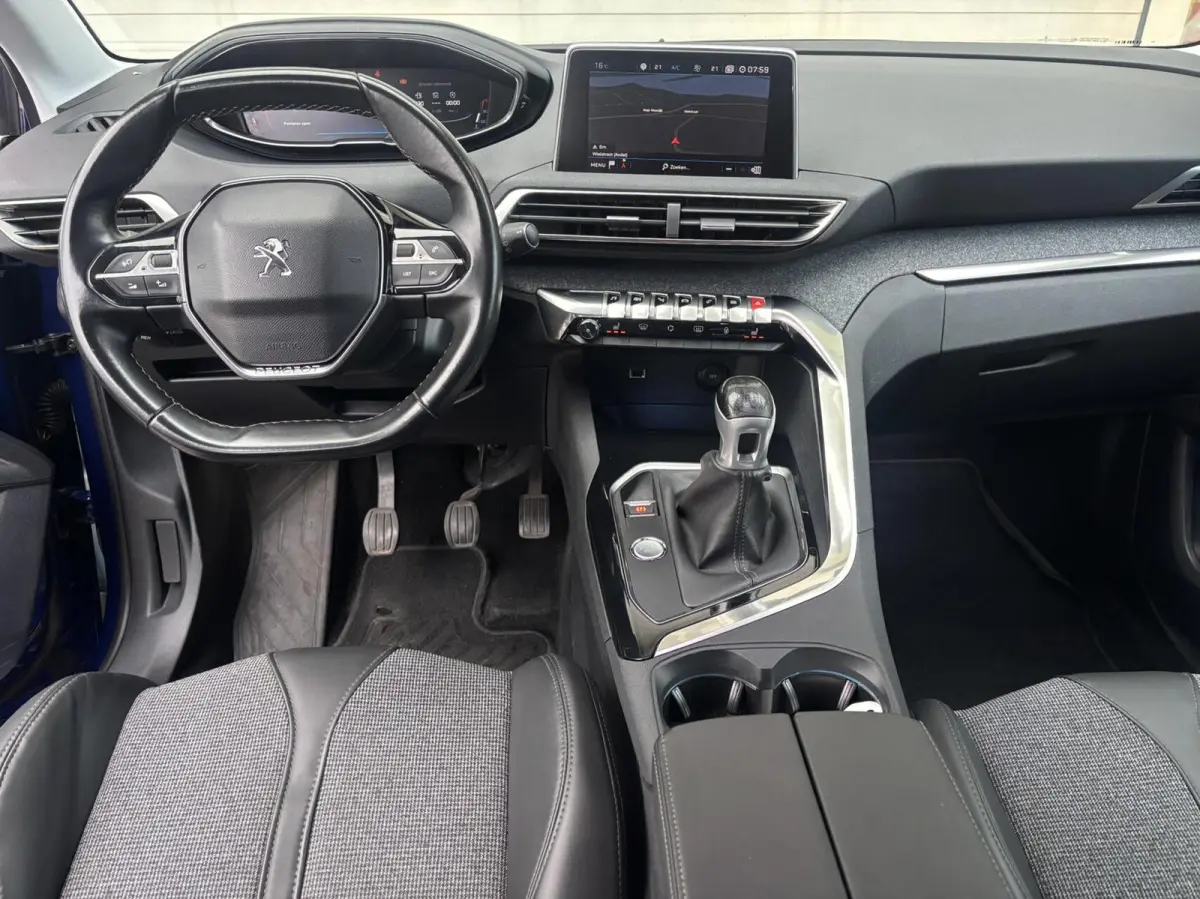 1.2 Allure/CAMERA/CARPLAY/NAVI/KEYLESS/APK