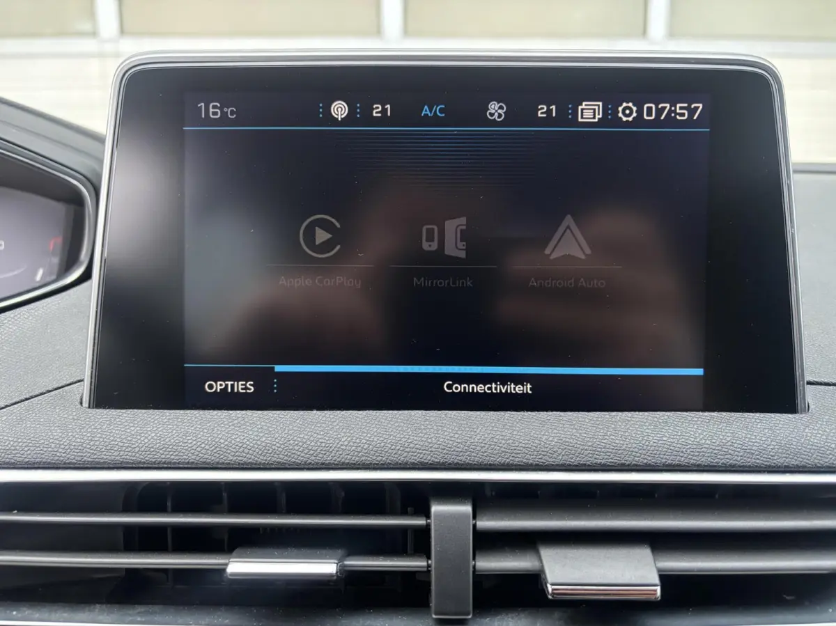 1.2 Allure/CAMERA/CARPLAY/NAVI/KEYLESS/APK