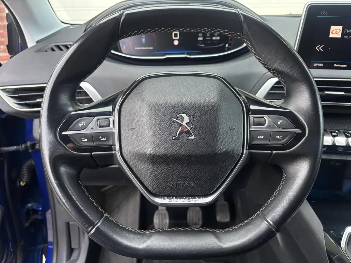 1.2 Allure/CAMERA/CARPLAY/NAVI/KEYLESS/APK