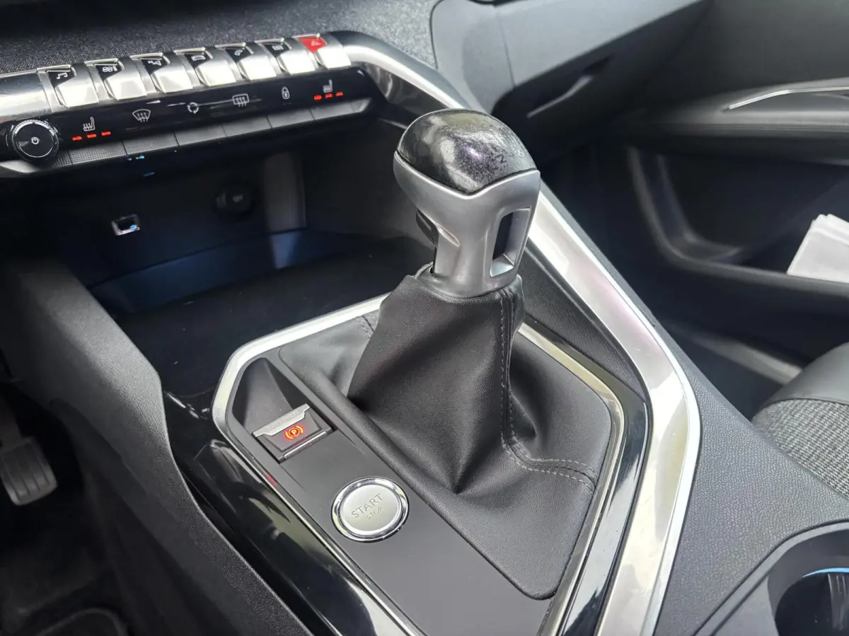 1.2 Allure/CAMERA/CARPLAY/NAVI/KEYLESS/APK