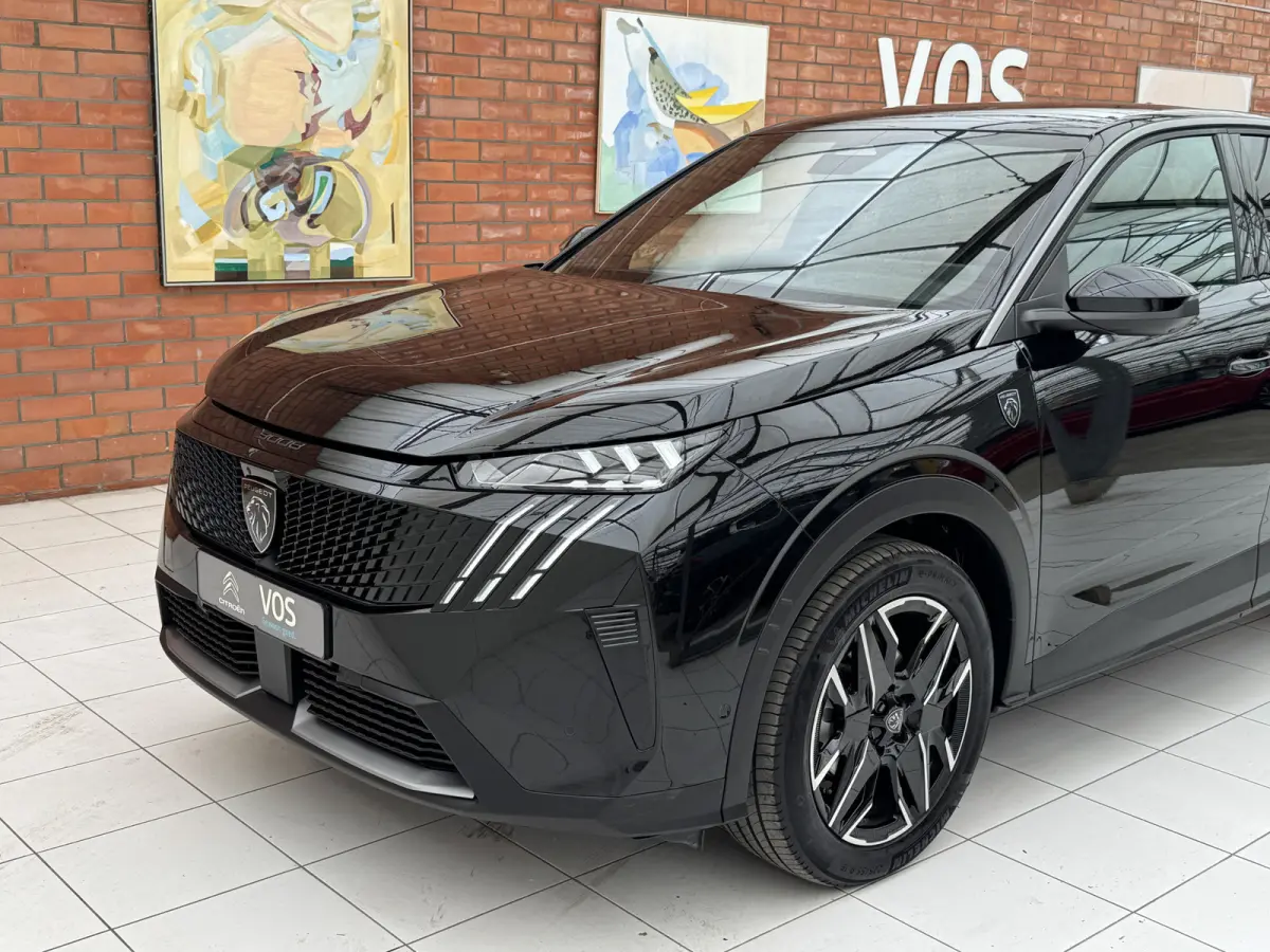 Hybrid 145 GT Automaat | Elektrische achterklep | Stuur- en stoelverwarming | Keyless | Camera rondom | 8 jaar Peugeot We Care garantie!