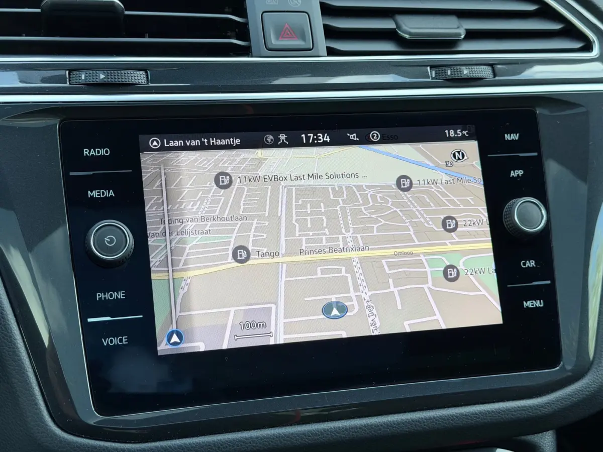 1.5 TSI R-Line Pano/Keyless/Camera