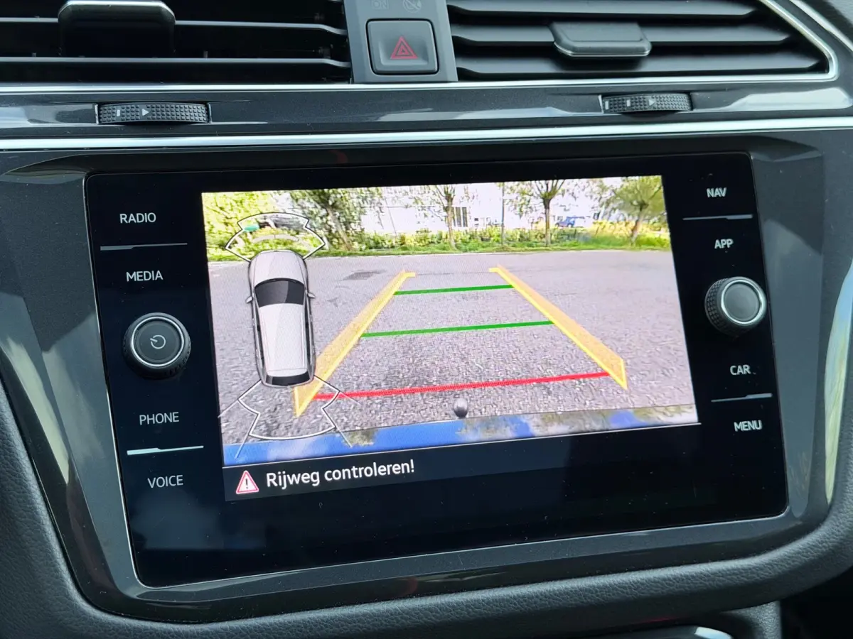 1.5 TSI R-Line Pano/Keyless/Camera