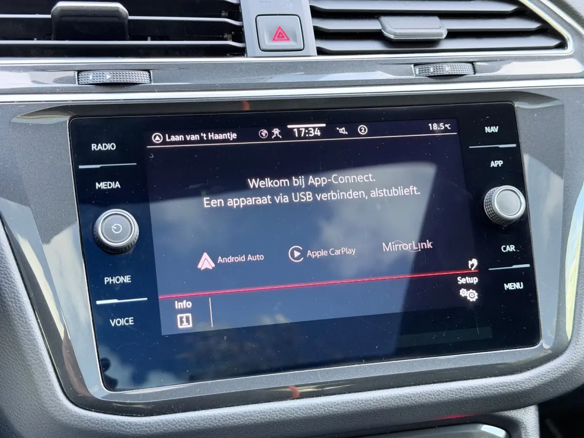 1.5 TSI R-Line Pano/Keyless/Camera