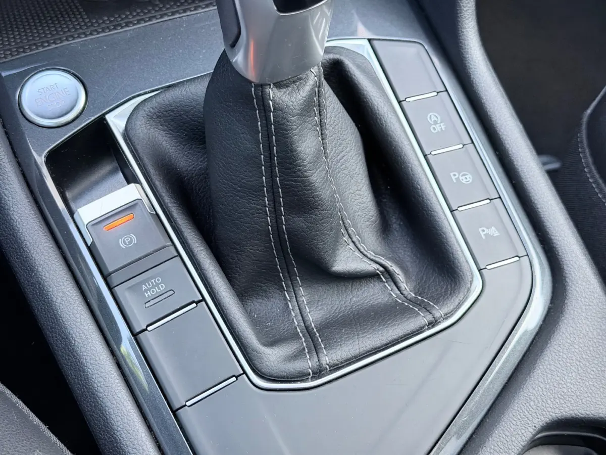 1.5 TSI R-Line Pano/Keyless/Camera