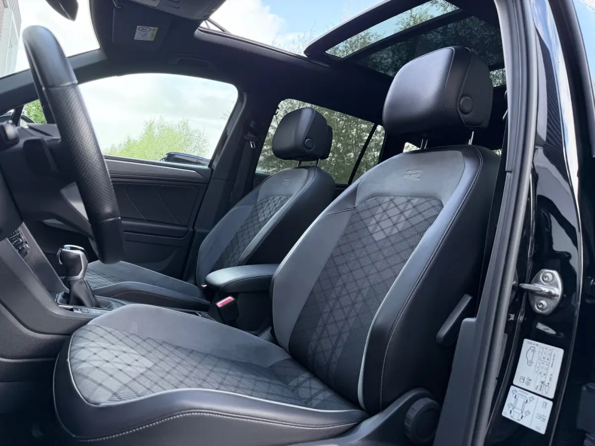 1.5 TSI R-Line Pano/Keyless/Camera