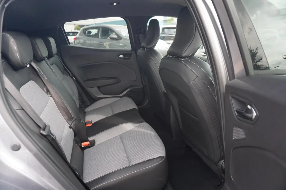 1.6 E-Tech Full Hybrid 145 Techno