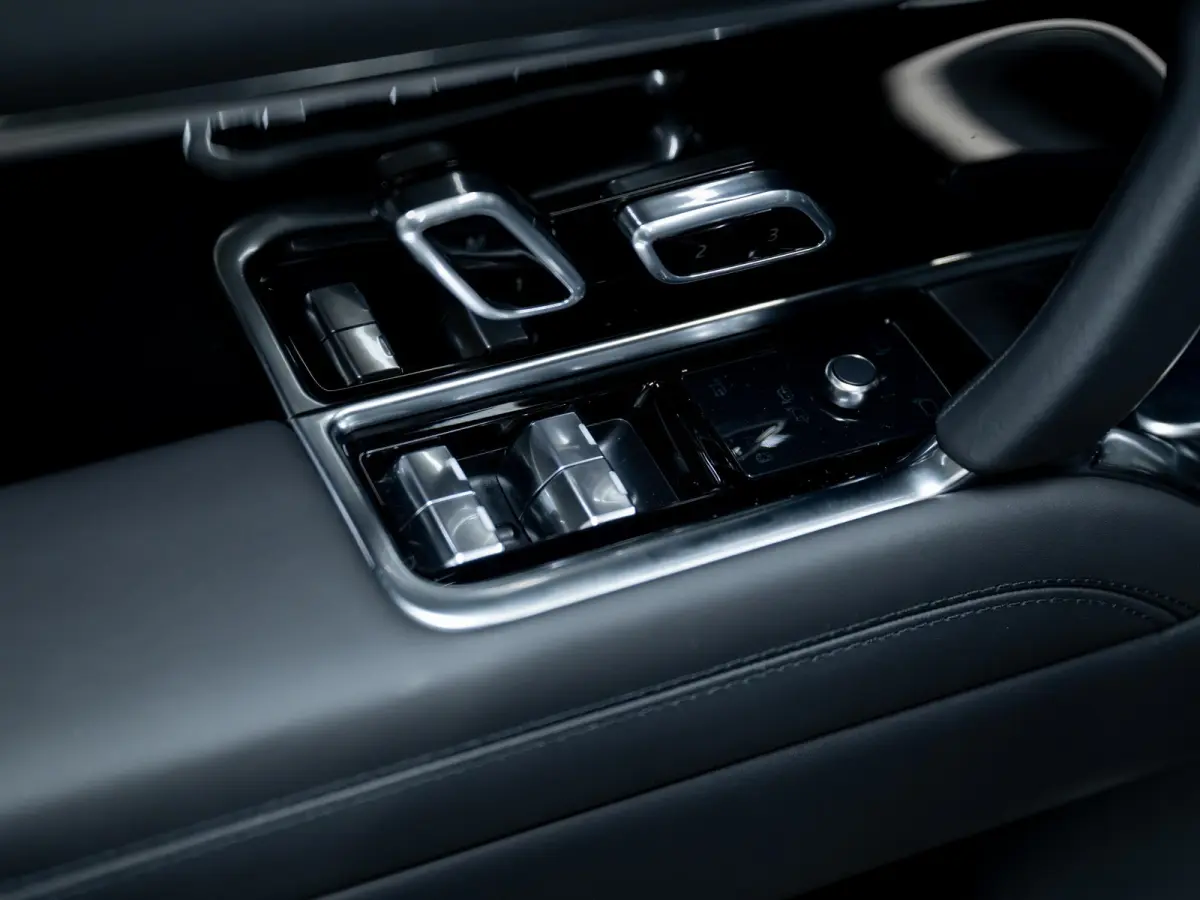 3.0 P550e Autobiography PHEV | Koelbox | HUD | Meridian Signature | Massage | Pano |