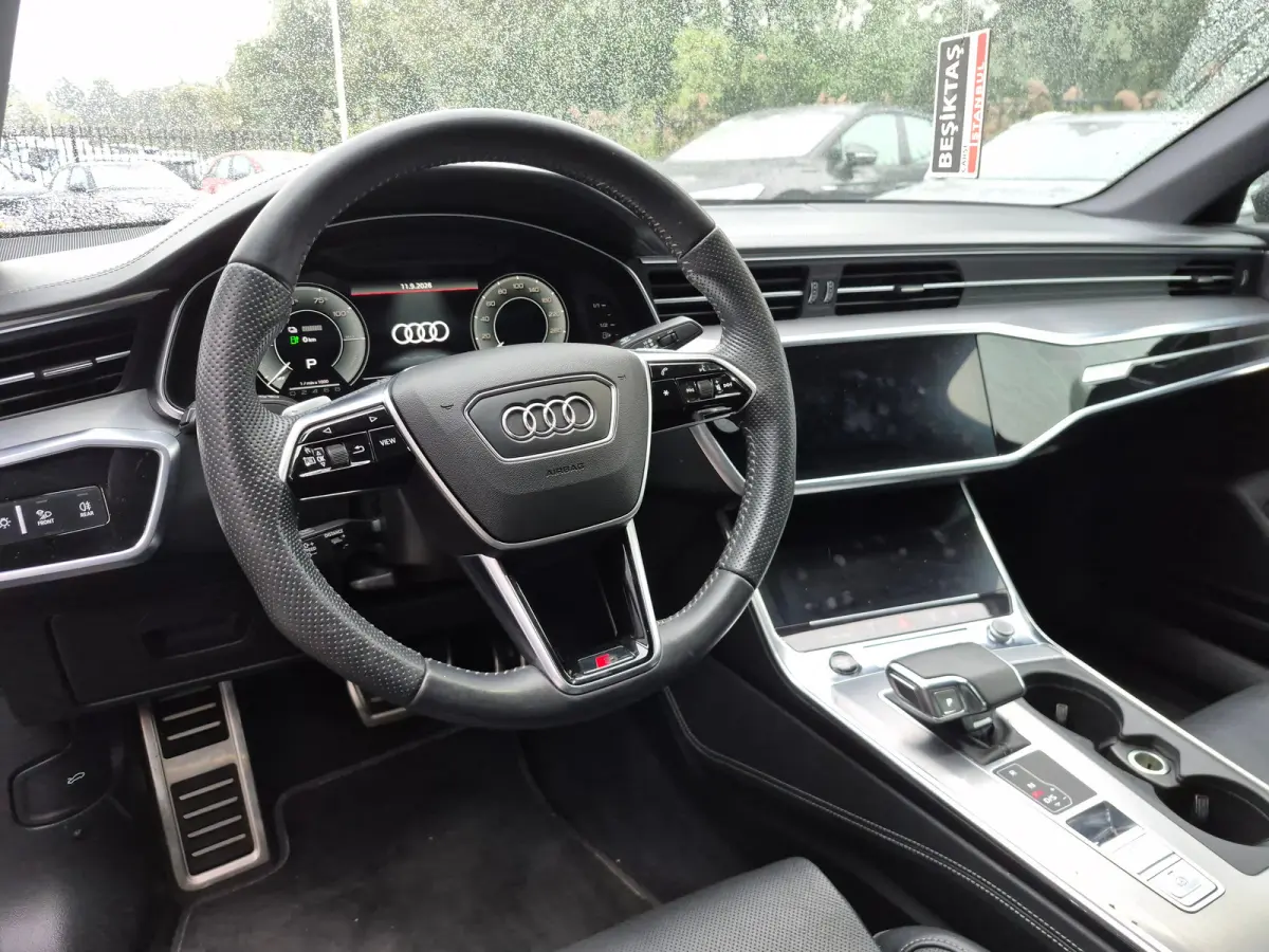 50 TFSI e quattro S edition 299PK AUTO | Head-up display | Elektr pano-dak | Stoel/stuur verw | Camera | PDC | Elekt stoelen incl memory en ventilatie | Cruise control adapt | DAB | Navi | L