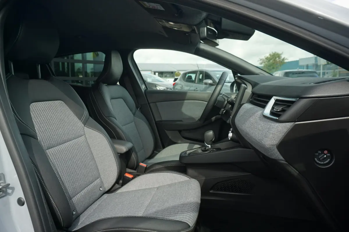 1.6 E-Tech Full Hybrid 145 Techno
