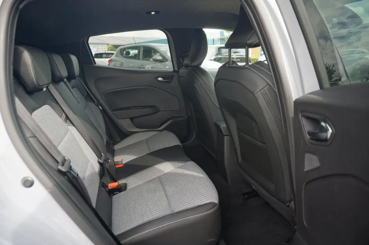 1.6 E-Tech Full Hybrid 145 Techno