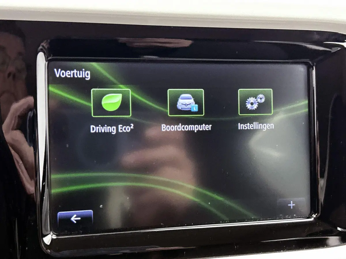 1.0 70pk Intens Automaat | Achteruitrijcamera | Parkeersensoren Achter | Climate Control | Navigatie | LMV 16'' | Cruise Control