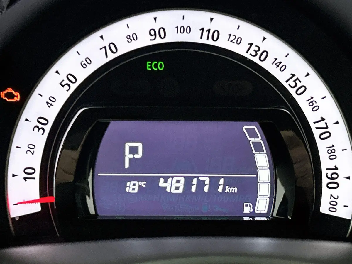 1.0 70pk Intens Automaat | Achteruitrijcamera | Parkeersensoren Achter | Climate Control | Navigatie | LMV 16'' | Cruise Control