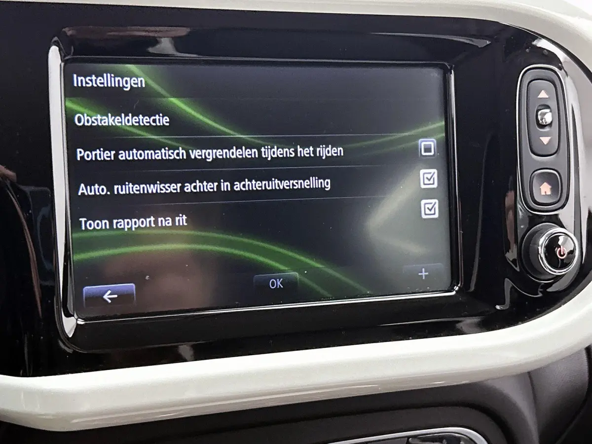 1.0 70pk Intens Automaat | Achteruitrijcamera | Parkeersensoren Achter | Climate Control | Navigatie | LMV 16'' | Cruise Control