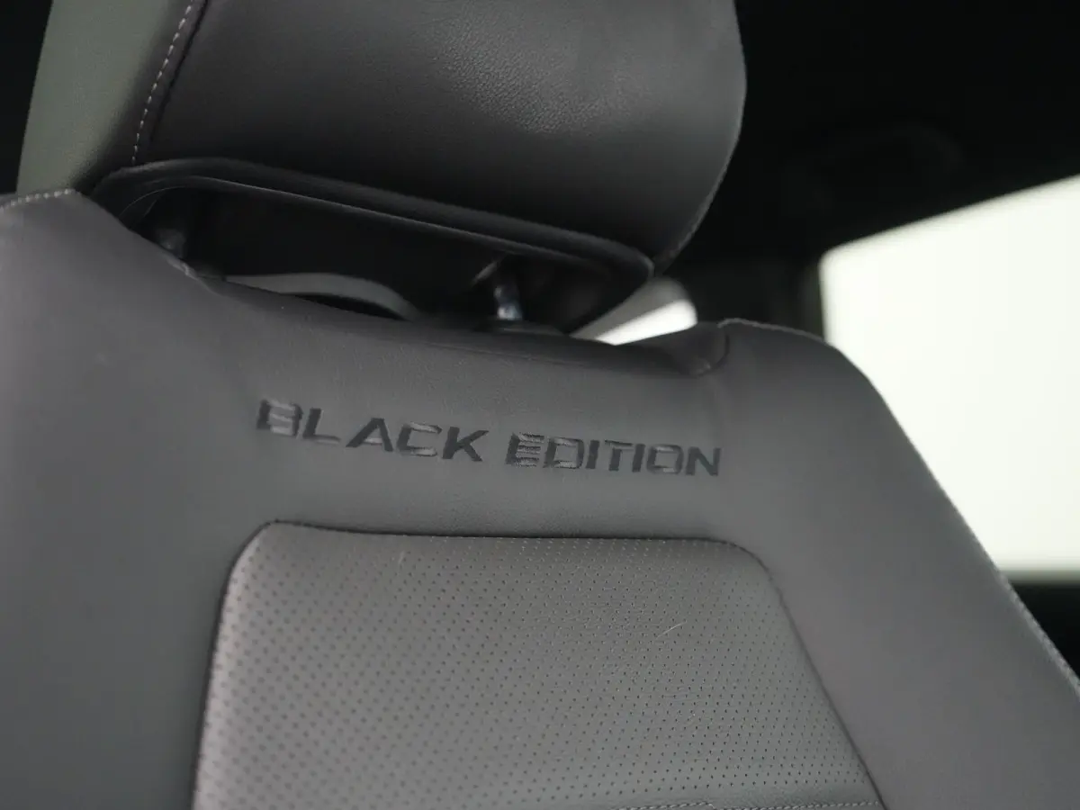 2.0 Black Edition MHEV 215pk Dealer O.H | Trekhaak Afn. | Adaptive Cruise | Camera | Lederen Sportstoelen Verwarmd | Keyless | Navigatie | DAB |  20"L.M