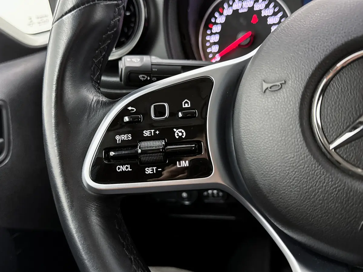 110 CDI Pro MBUX + Carplay Cruise control Stoelverwarming Betimmering