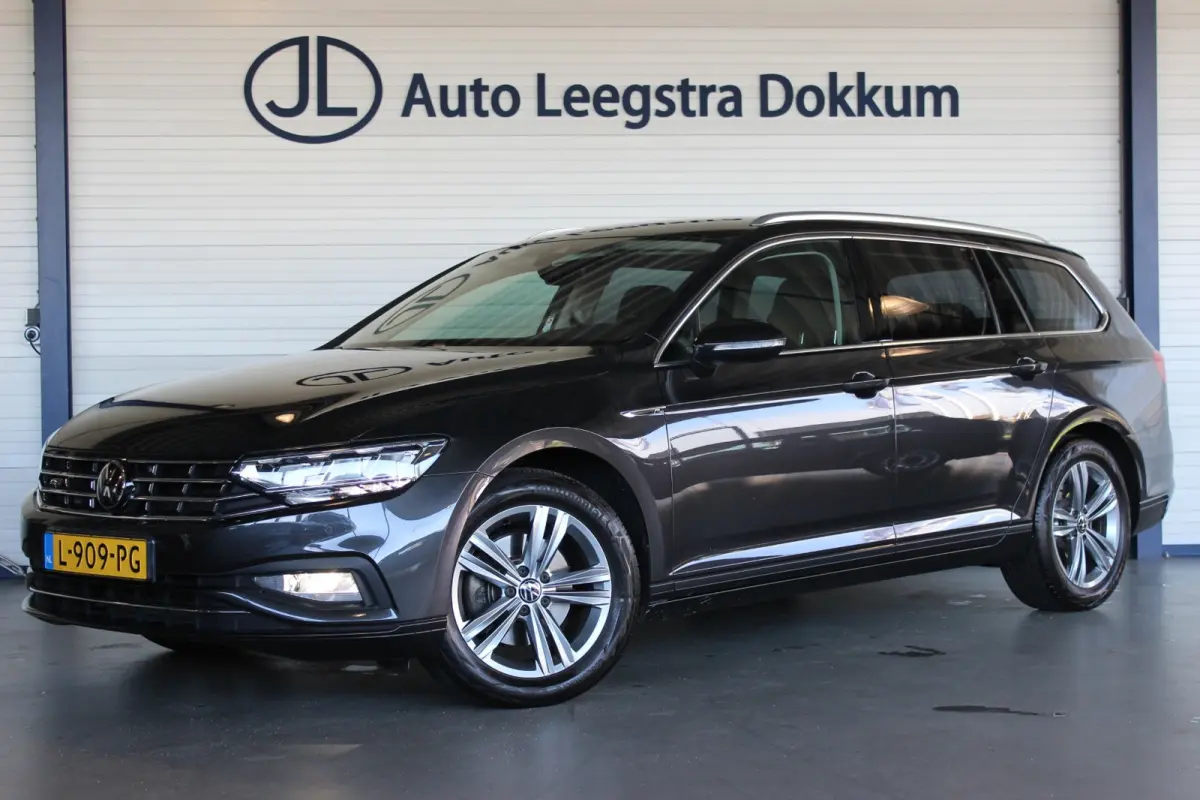 1.5 TSI Business Trekhaak | R-Line Look | Camera | Virtual Cockpit | Adapt. Cruise | Bluetooth | Navi | LED | 17" LMV | PDC V+A