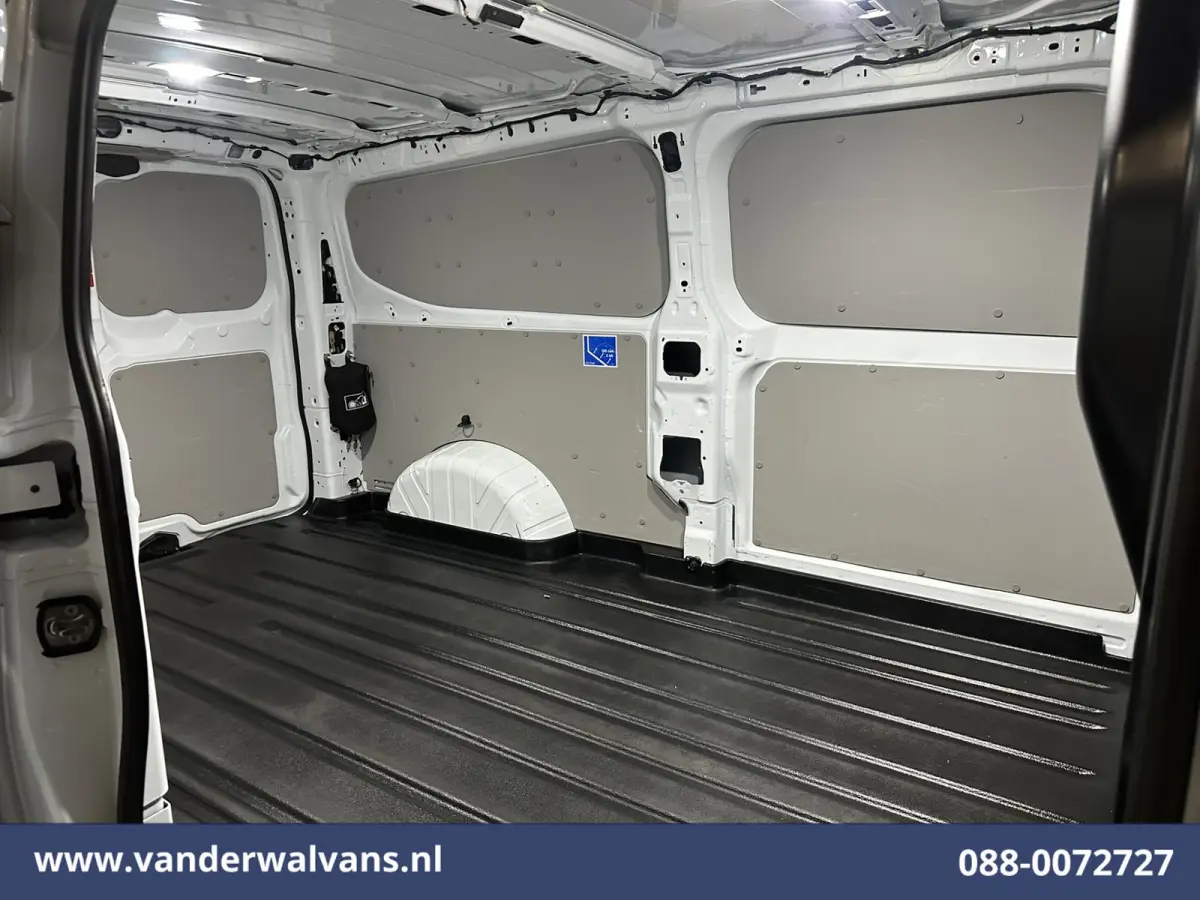 2.0 TDCI 136pk L2H1 Euro6 Airco | Camera | Apple Carplay | LED | Cruisecontrol Android Auto, Verwarmde voorruit, Parkeersensoren, Leder, Bijrijdersbank