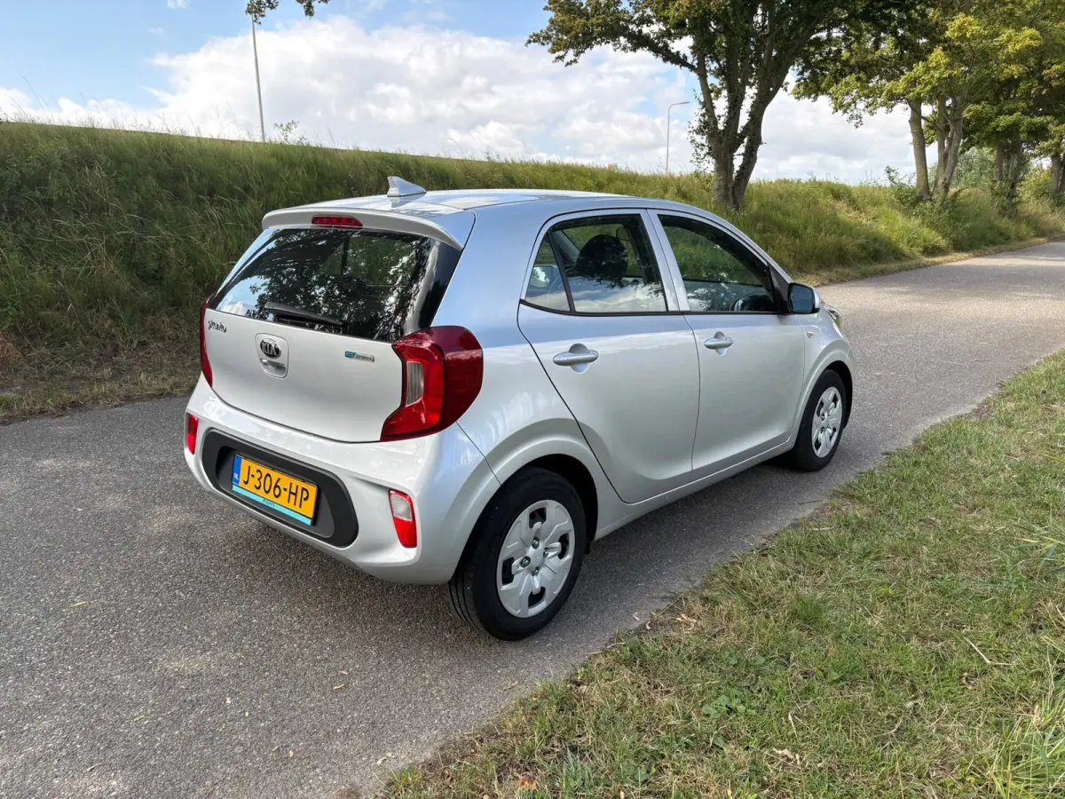 1.0 MPi ComfortPlusLine 1e Eigenaar Airco Cruise Apple Carplay Achteruitrij Camera APK April 2028