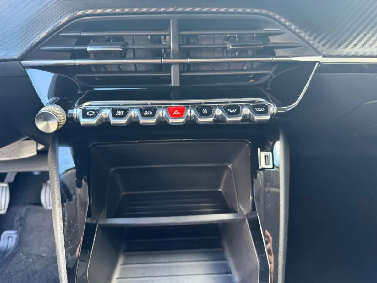 1.2 PT ACTIVE NAVI AIRCO