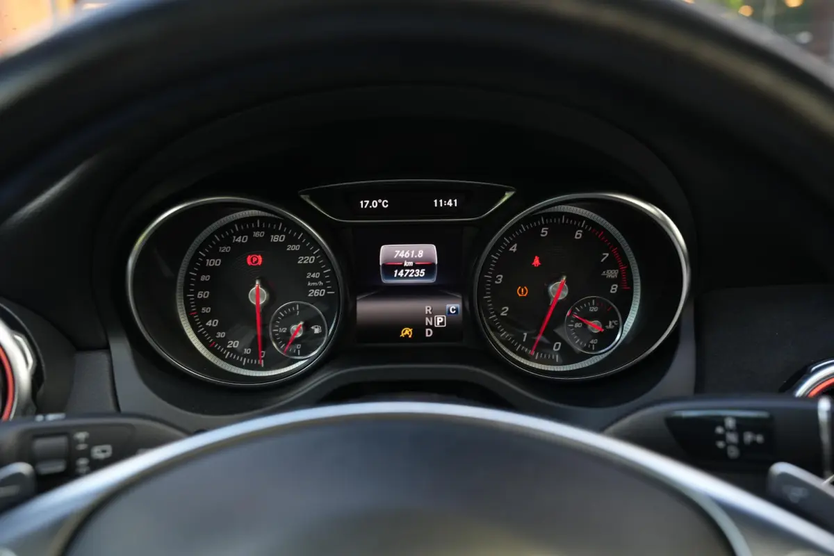 200 Premium Plus AMG Panoramadak Carplay Leer/Alcantara Cruise Clima