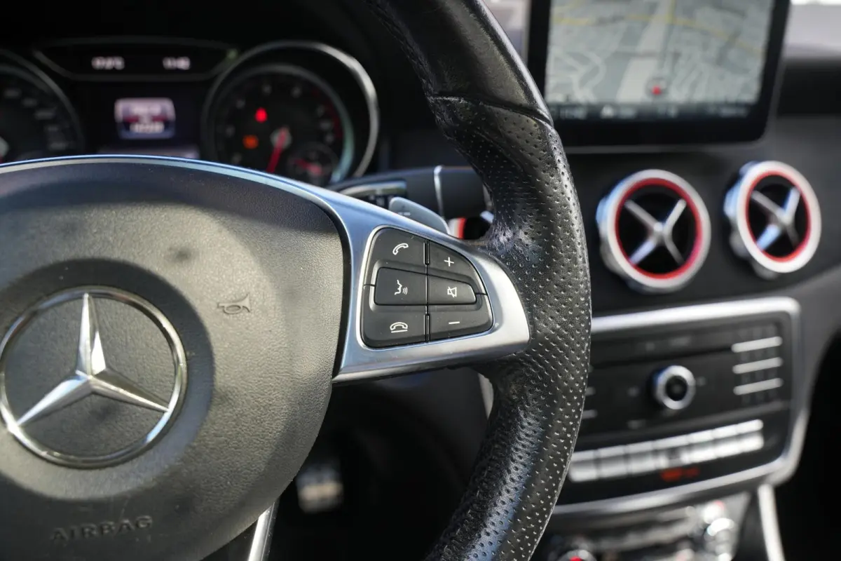 200 Premium Plus AMG Panoramadak Carplay Leer/Alcantara Cruise Clima