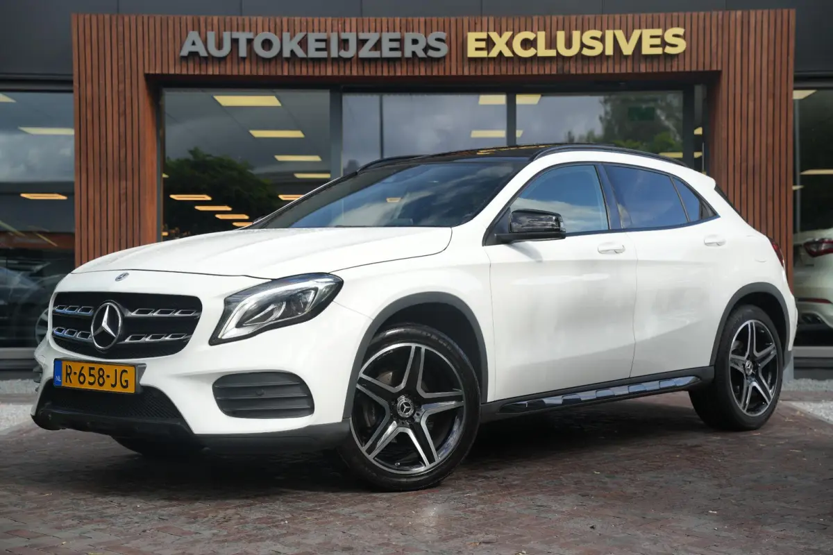 200 Premium Plus AMG Panoramadak Carplay Leer/Alcantara Cruise Clima