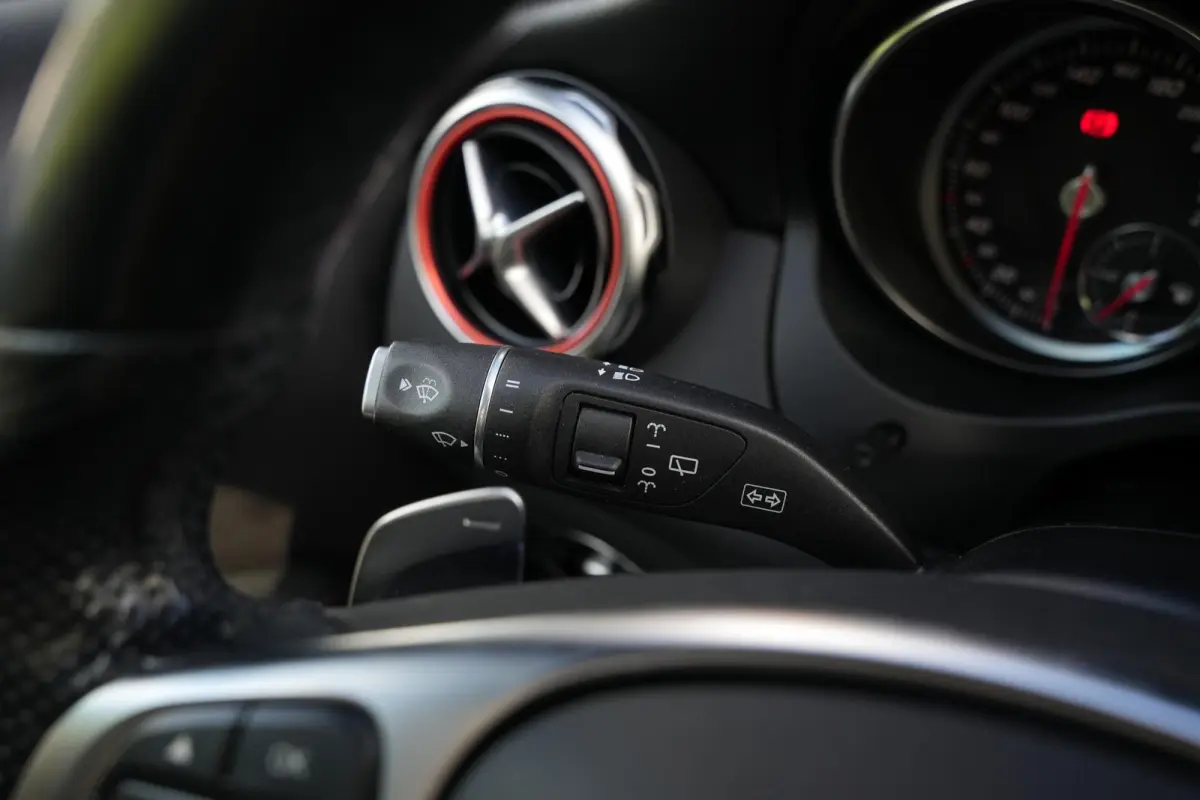 200 Premium Plus AMG Panoramadak Carplay Leer/Alcantara Cruise Clima