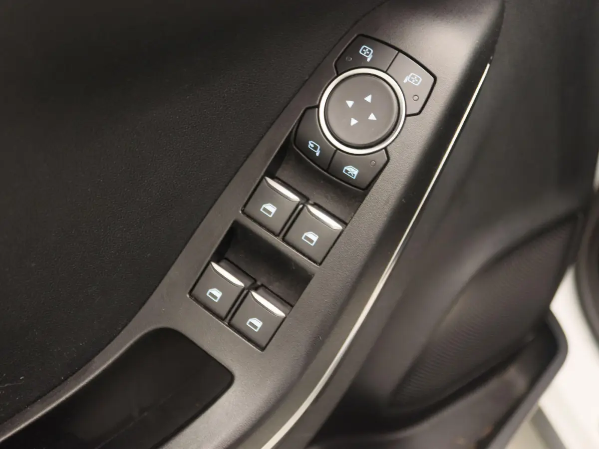 1.0 EcoBoost Titanium X | Apple Carplay/Android Auto | Winter Pakket | Camera |