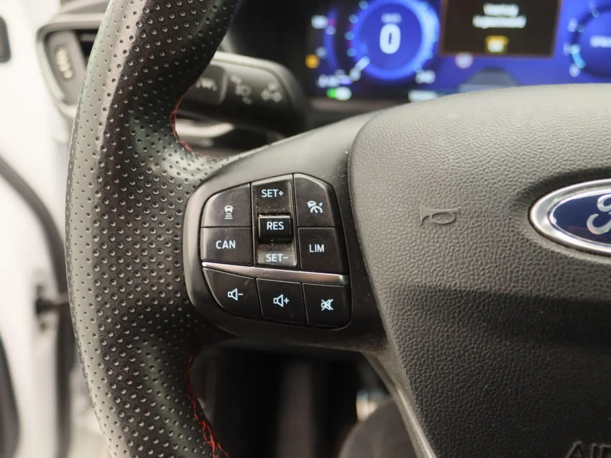 1.0 EcoBoost Titanium X | Apple Carplay/Android Auto | Winter Pakket | Camera |