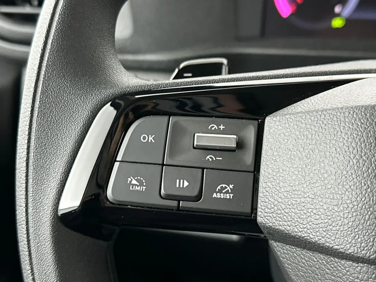 2.0 Diesel 145 S&S L3 | DEMONSTRATIEMODEL | Trekhaak | 3 zitplaatsen | Cruise Control | Apple Carplay&Android Auto | PDC | 2 + 6 jaar Speciale Garantie!