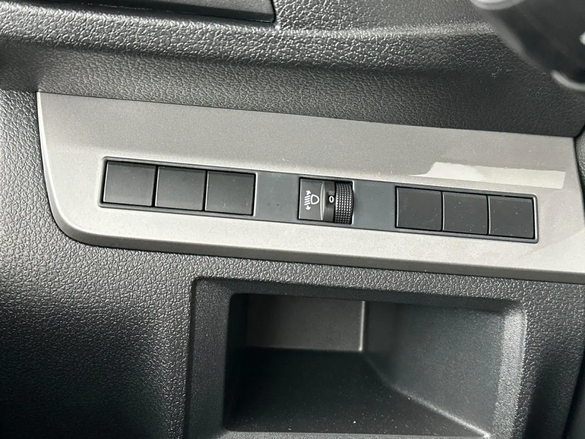 2.0 Diesel 145 S&S L3 | DEMONSTRATIEMODEL | Trekhaak | 3 zitplaatsen | Cruise Control | Apple Carplay&Android Auto | PDC | 2 + 6 jaar Speciale Garantie!