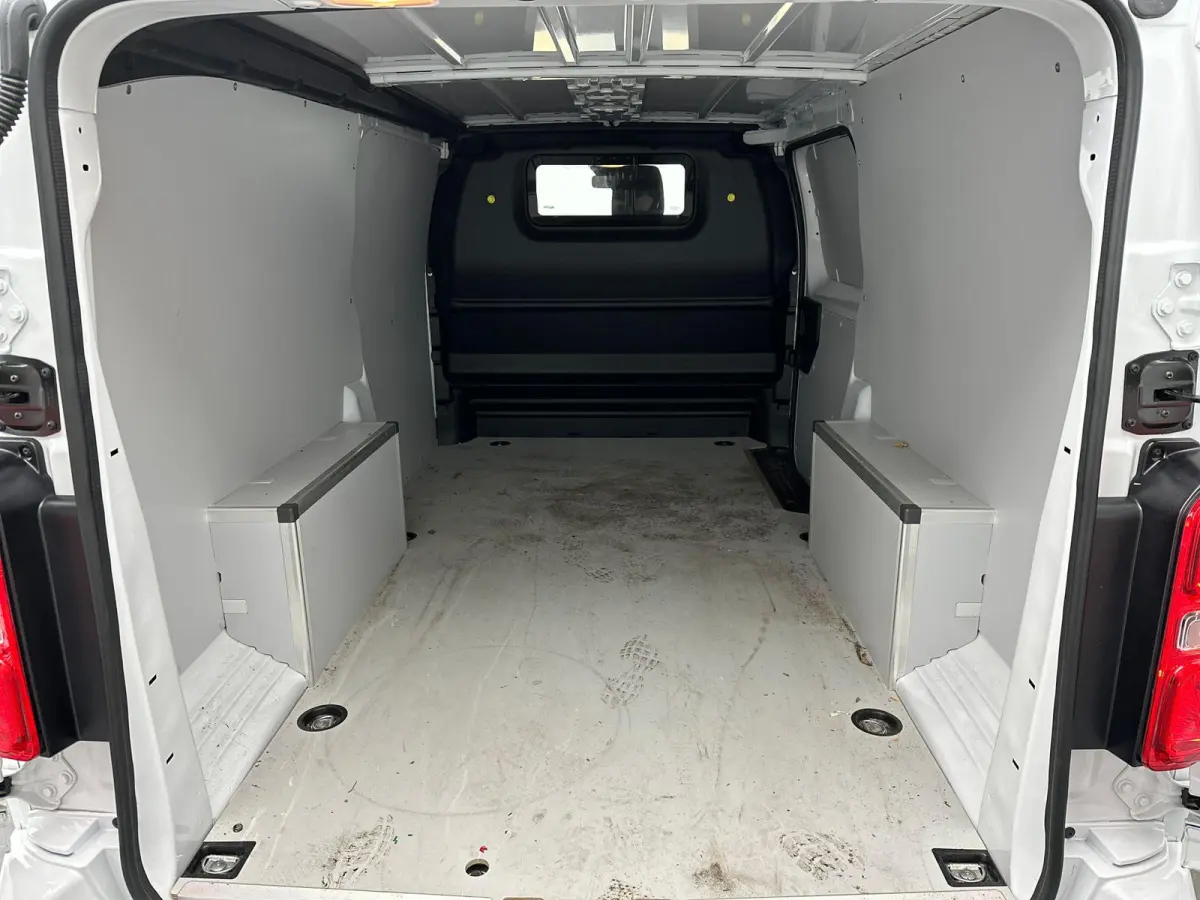 2.0 Diesel 145 S&S L3 | DEMONSTRATIEMODEL | Trekhaak | 3 zitplaatsen | Cruise Control | Apple Carplay&Android Auto | PDC | 2 + 6 jaar Speciale Garantie!
