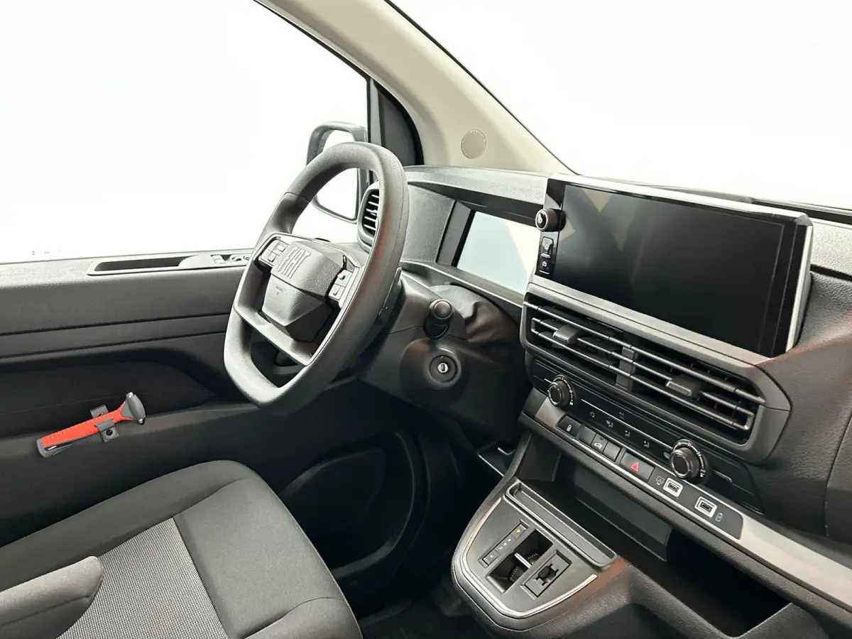 2.0 Diesel 145 S&S L3 | DEMONSTRATIEMODEL | Trekhaak | 3 zitplaatsen | Cruise Control | Apple Carplay&Android Auto | PDC | 2 + 6 jaar Speciale Garantie!
