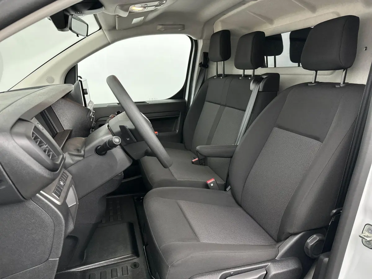 2.0 Diesel 145 S&S L3 | DEMONSTRATIEMODEL | Trekhaak | 3 zitplaatsen | Cruise Control | Apple Carplay&Android Auto | PDC | 2 + 6 jaar Speciale Garantie!