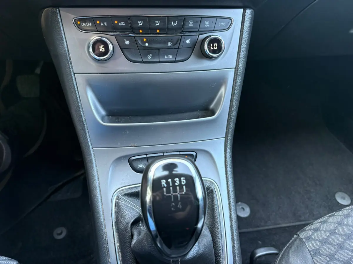 1.0 Innovation AppleCarplay Pdc Cruise Airco Trekhaak Stoelverwarming