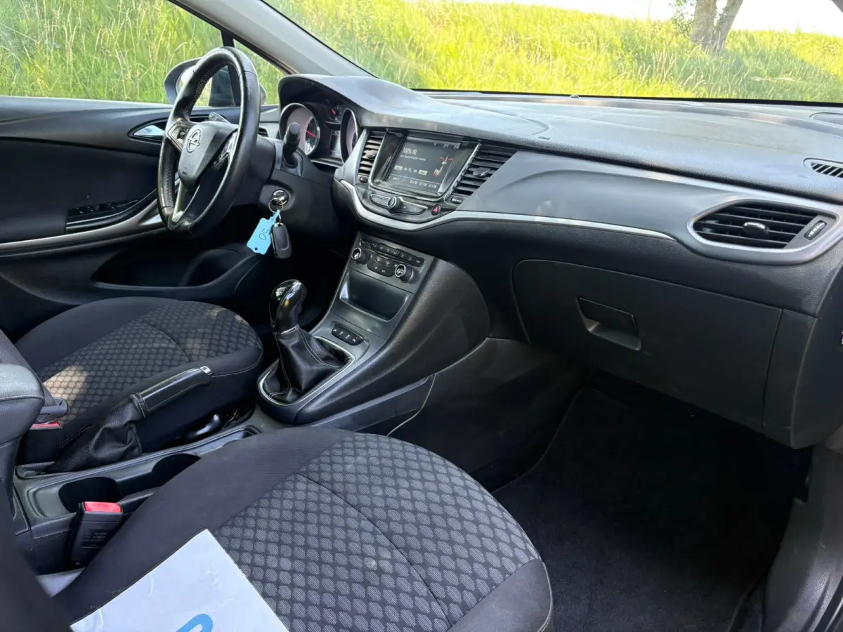 1.0 Innovation AppleCarplay Pdc Cruise Airco Trekhaak Stoelverwarming