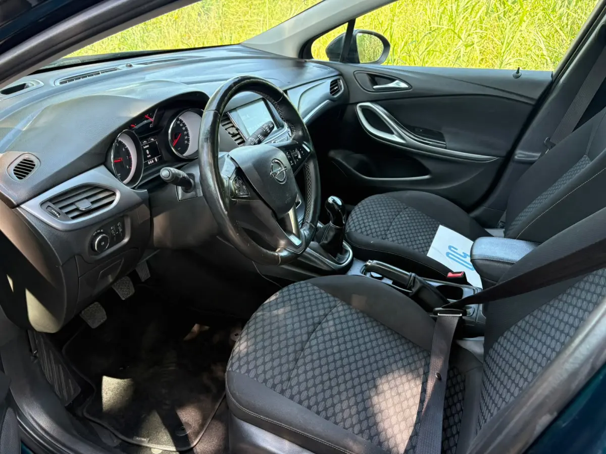 1.0 Innovation AppleCarplay Pdc Cruise Airco Trekhaak Stoelverwarming
