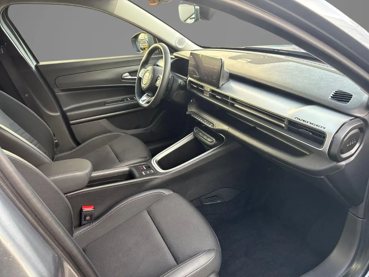 1.2 e-Hybrid Altitude | Camera | Climate control | Apple Carplay/Android Auto