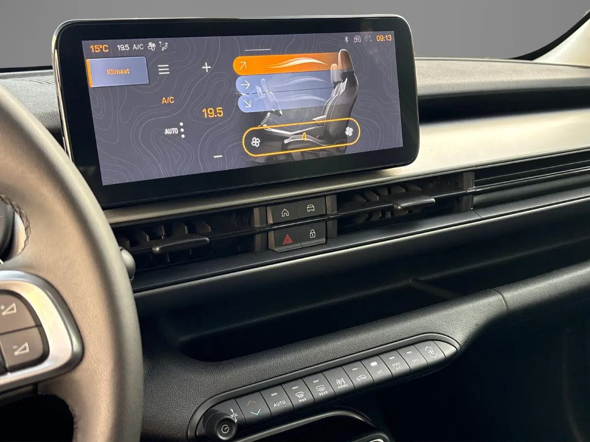 1.2 e-Hybrid Altitude | Camera | Climate control | Apple Carplay/Android Auto