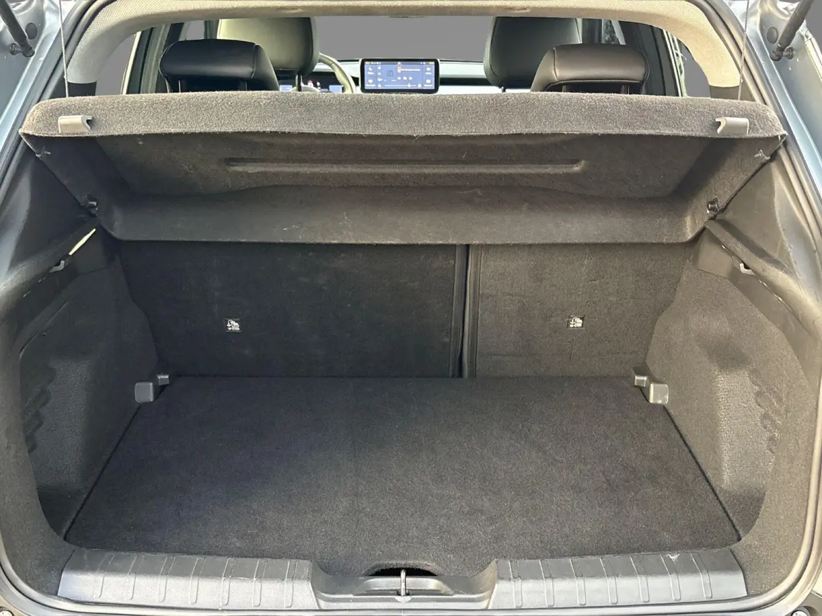 1.2 e-Hybrid Altitude | Camera | Climate control | Apple Carplay/Android Auto
