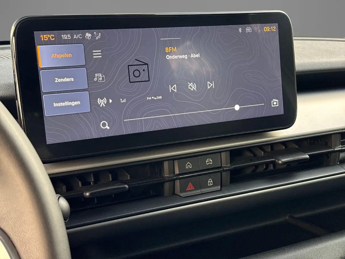 1.2 e-Hybrid Altitude | Camera | Climate control | Apple Carplay/Android Auto