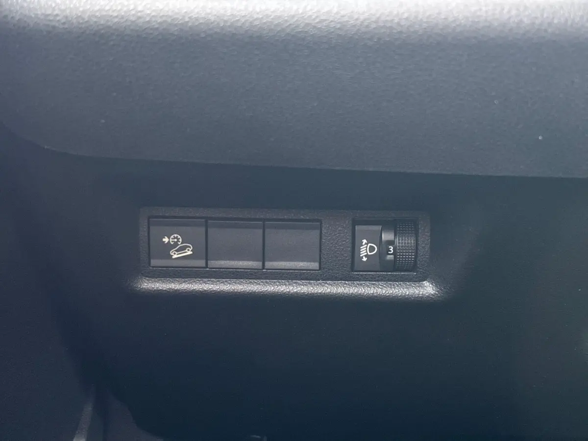 1.2 e-Hybrid Altitude | Camera | Climate control | Apple Carplay/Android Auto