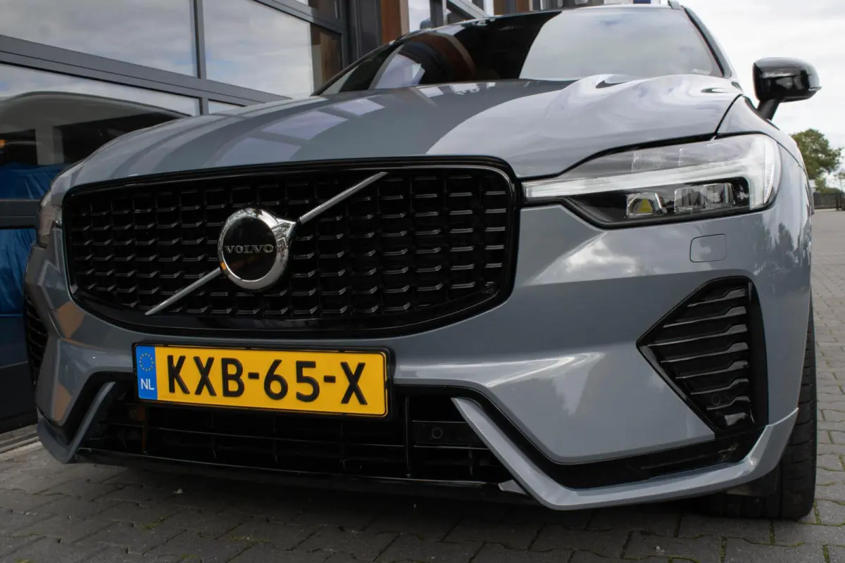 2.0 T6 PHEV Long range AWD Ultimate Dark|Luchtvering|Massage|Stoel+stuurverwarming|stoelverkoeling|HUD|Pano|Pilot assist|
